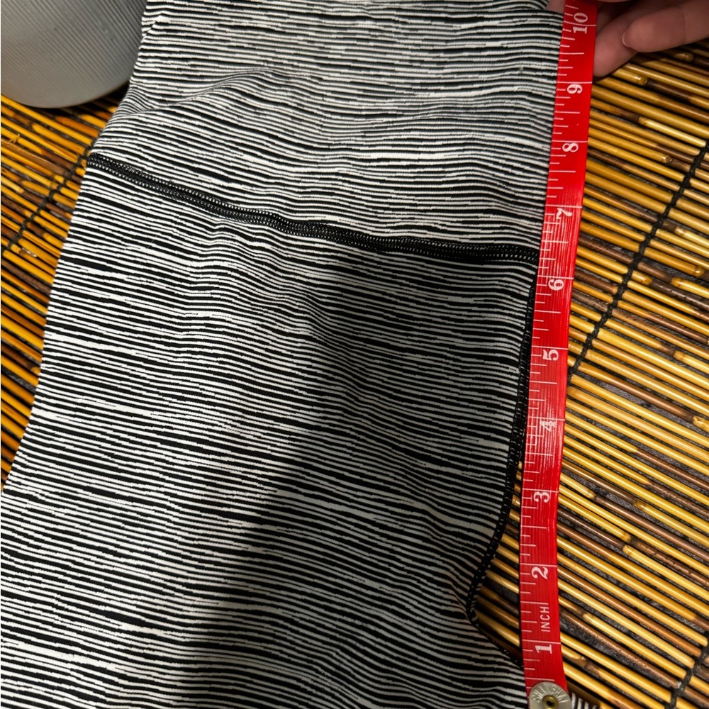 Athleta BUNDLE!!! Woman's Capri and Legging both size Meuium - Picture 8 of 11